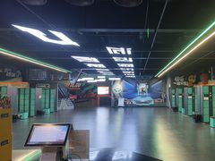 -极限PLAY运动娱乐新世界·团建派对表演休闲馆·室内高空游乐园