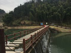-梅岭月亮湾山体公园