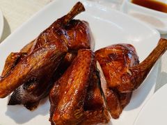 脆皮烧乳鸽-御宝轩(益丰·外滩源店)