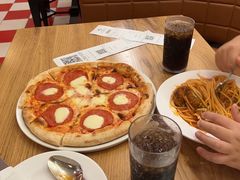 -城市大道红炉披萨烘焙坊