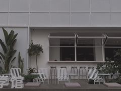 -洪小鹏生活美学馆(领SHOW天地店)