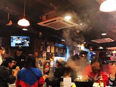 大堂-鲜入围煮花胶鸡海鲜火锅