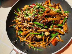 鱿鱼茶树菇-胡桃里音乐酒馆(罗湖HALO广场店)