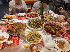 -李双猪·小龙虾·烧烤·羊肉煲(乐山店)