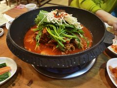 土豆排骨火锅-喇喇排骨火锅·传统韩式脊骨汤(望京西园总店)