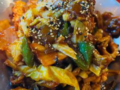 鱿鱼炒五花肉-富乐满韩国正宗炸鸡韩国料理(虹泉路店)