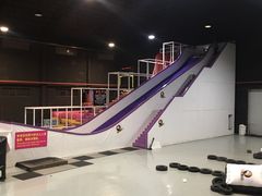 -嘿哟动霸CHUA·新潮玩运动娱乐中心·蹦床滑冰团建乐园