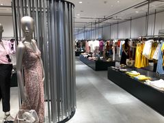 -URBAN REVIVO(欢乐海岸购物中心店)