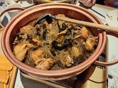 小鸡炖蘑菇-关东小磨东北菜(漕河泾印象城店)