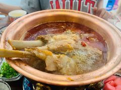 -毛辣果·贵州红酸汤牛肉火锅(西单店)