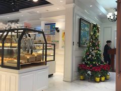 面包甜点陈列柜-红房子西菜馆(淮海中路店)