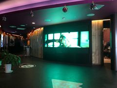 等候区-中影国际影城(兰生大厦CINITY LED店)