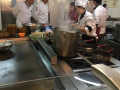 -同济大学本部学苑饮食广场