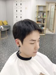 -即型男士理发工作室