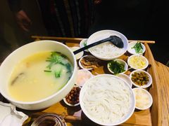 状元米线-茶花妹子云南餐厅(传媒大学店)