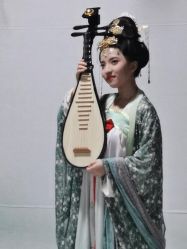 -盘子女人坊古装写真摄影(厦门总店)