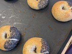 芝麻贝果-小蜜蜂·Bakery&Coffee(翰子花园店)