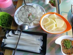 -花田煮鲜牛肉火锅(钟楼众汇店)