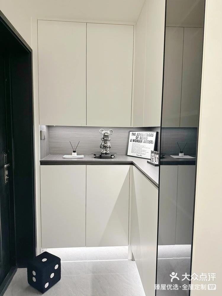 入户转角玄关鞋柜美观又方便