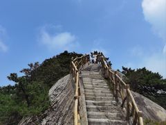 -罗田薄刀峰风景区