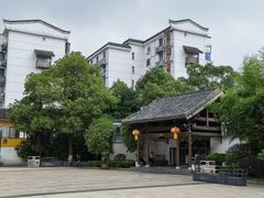 -绳金塔