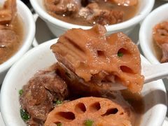 野藕煨筒子骨-鑫小城故事·藕汤·家常菜(台北一路总店)