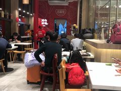 大堂-百事佳烧鸭牛腩(上海虹桥站店)