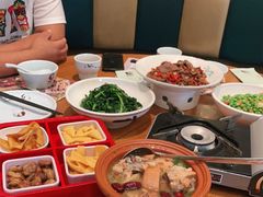 -黄泥岗·地道湖北菜(奥特莱斯店)