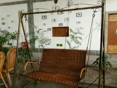 -红栌温泉山庄生态美食餐厅