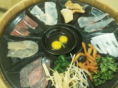 云南传统过桥米线-老国贸云南传统过桥米线(滇池店)