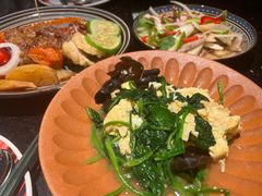 菠菜木耳炒蛋-塔哈尔·新疆盛宴(复地活力城店)