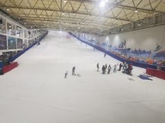 -乔波室内滑雪场