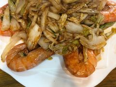 -老东镇啤酒屋海鲜加工·蒸汽海鲜·海鲜烧烤(台东店)