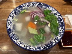 羊肉汤-清真·玛丽亚新疆菜主题餐厅(浙江中路店)