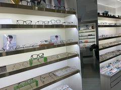 -视野联行眼镜蔡司·依视路官方授权店(顺城店)