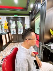 -豪帅男士理容馆