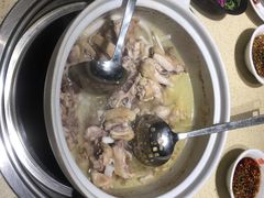 -煲大王猪肚鸡·椰子鸡火锅(红谷滩万达店)