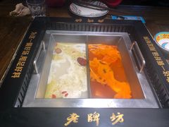 -老牌坊云南鱼豆花火锅(哈西万达店)