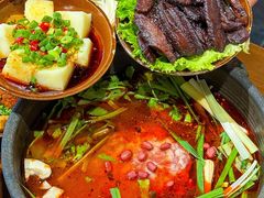 -黔有有贵州酸汤夺夺粉火锅(五味十字店)