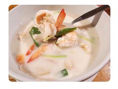 椰汁海鲜汤-Ruam Saep Yok Khok Som Tam