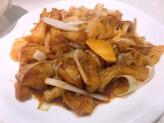 葱烧蹄筋-闫府私房菜·百年鲁菜(恒隆店)