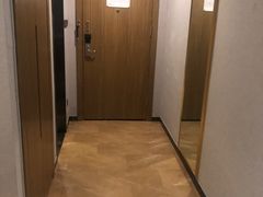 -潮漫酒店(北京通州环球度假区临河里地铁站店)