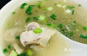 Luo Han Meat and Sausage Noodles