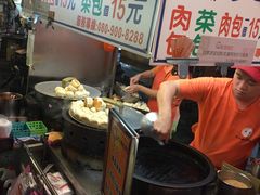 -六合夜市