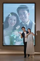 -乐派诗婚纱摄影