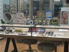 -优视觉视光中心•青少年近视防控(新世界中心写字楼店)