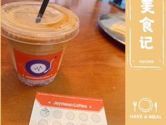 覆盆子拿铁-Joymean coffee.见面咖啡