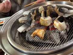 -围炉肉舍•炭烤活鳗•丹东海鲜烤肉(步行街店)