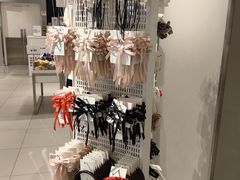 -H&M(鹏欣水游城店)