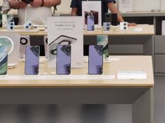 -华为授权体验店(中山公园来福士)